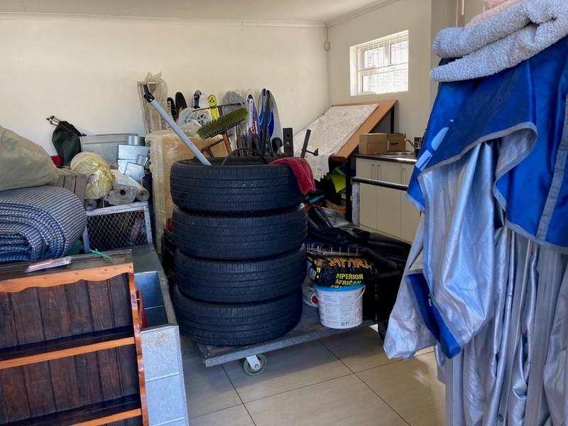 To Let Commercial Property for Rent in Newton Park Eastern Cape